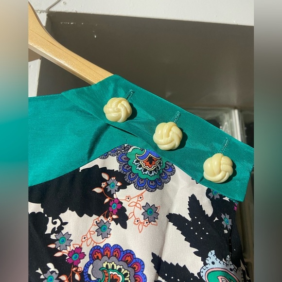 VINTAGE Meghan LA Paisley Silk Mini Dress with Cute Buttons Size 6 - Picture 2 of 6